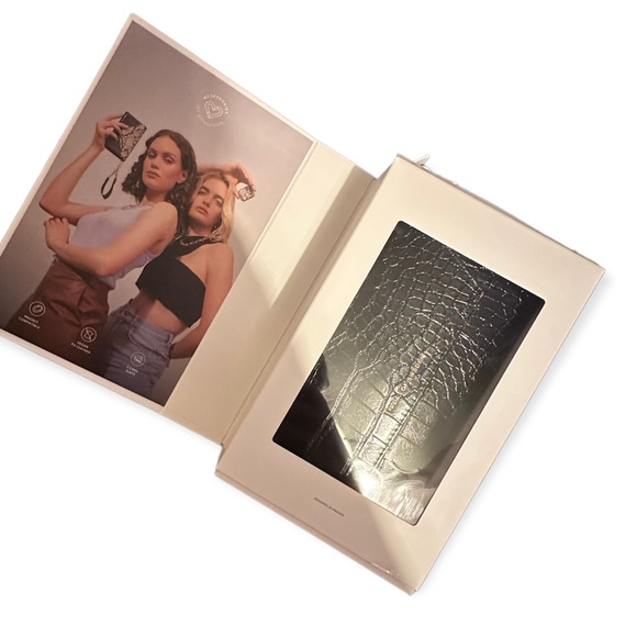 Ideal Of Sweden- Apple iPhone Pro Max 13 fold/buttoned  wallet Case-Black Croco - Picture 2 of 10